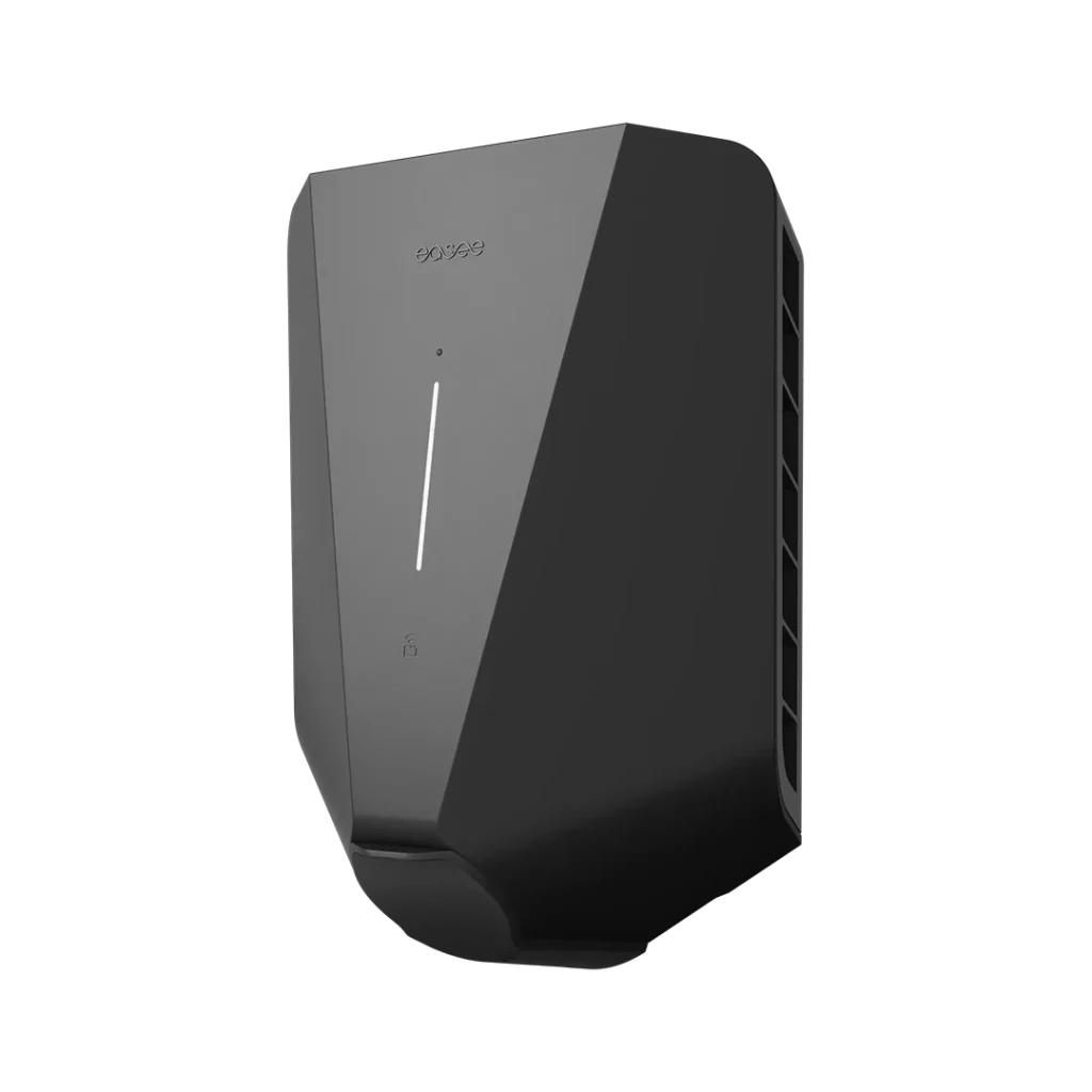 Easee Charge UP, musta sähköauton latausasema sivuviistosta